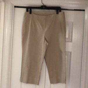 Chico’s khaki crop pants size 1 excellent condition